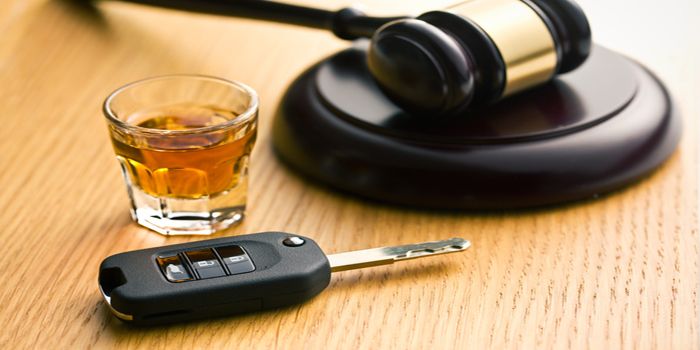 מה עונשו של אדם שנתפס נוהג תחת השפעת אלכוהול?