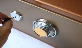 גניבה של עובד ממעביד