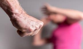 עבירות אלימות במשפחה – סוגים ועונשים