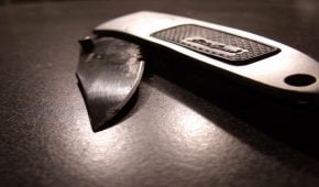 עבירת החזקת סכין או אגרופן