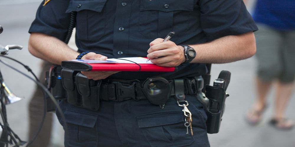 כתב אישום נגד שוטר שתבע שוחד מיני מנהגת