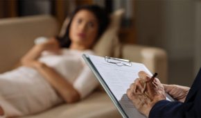 האם מותר לקיים יחסי מין עם מטופלת בהסכמתה שלא בזמן קשר טיפולי?