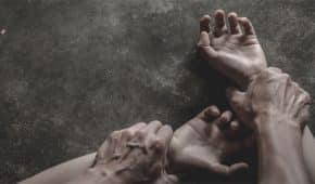 אבי דוביצקי צייד הפדופילים ישלם 2.5 מיליון שקלים לאחר שנתפס מטריד מינית