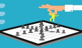 שיימינג ברשת – אקדח טעון בידי כסילי העם