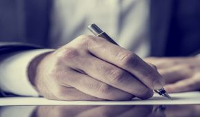 כיצד ניתן לקבל פטור מן האיסור לעסוק במוסדות מסוימים עקב מרשם עבירות מין?