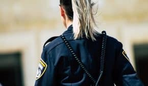 בית המשפט ביטל צו לסגירת עסק שהוציאה המשטרה עקב מכירת משקה משכר לקטין