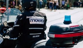 20 חודשי מאסר לשוטר שהורשע בגניבה בידי עובד ציבור והתפרצות למקום מגורים