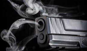 סגירת שני תיקי ירי והחזקת נשק שלא כדין מחוסר אשמה ללקוחות המשרד