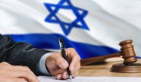 שינוי עילת סגירה לחוסר אשמה בתיק אלימות במשפחה בעקבות תלונת שווא