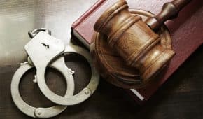 סגירת תיק בעילת קטינה בת 15 ללקוח שטען שלא היה מודע לגילה האמיתי