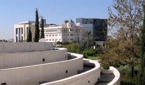 זיכוי סטודנט לכלכלה וחשבונאות מעבירות הונאה באוניברסיטת בר אילן