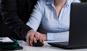 הטרדה מינית של מעסיק בעבודה – כיצד מתמודדים?