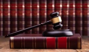 נער שהודה בביצוע מעשים מגונים בילדה זוכה עקב פערים שנמצאו בין הודאתו לבין הממצאים בזירה