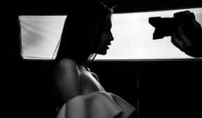 זיכוי סוכן דוגמנות מוביל מעבירות מין חמורות בדוגמנית