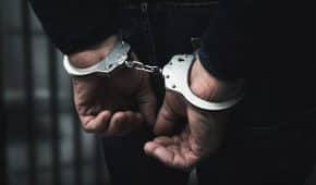 ביטול כתב אישום נגד גבר שהואשם בעבירות אלימות במשפחה נגד בת זוגו