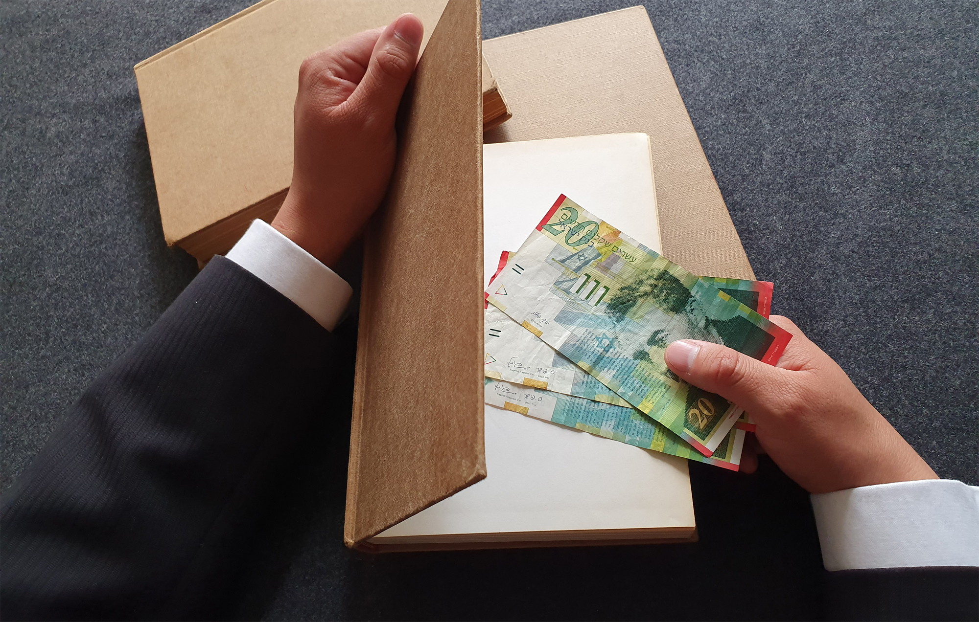 סטודנטית מספיר שילמה בעבור פתרון בחינה ולא הורחקה מהלימודים