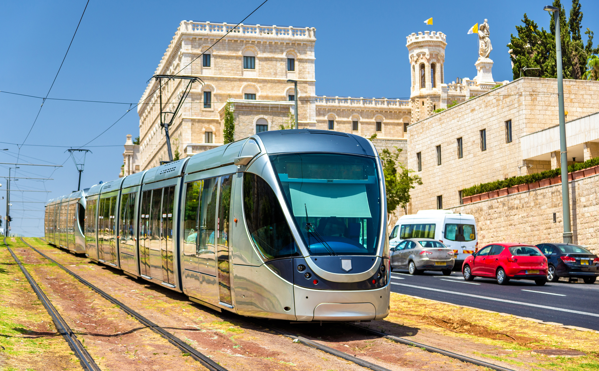 מאסר על תנאי בלבד לנאשם שהטריד מינית נוסעת ברכבת הקלה