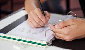 סטודנט במכללת בית ברל נתפס מעתיק בשלוש עבודות גמר ולא הורחק מהלימודים