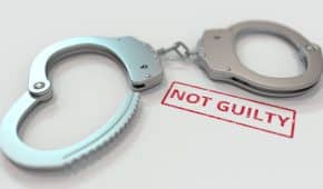 הואשם שביצע מעשי סדום בקטינה ונוקה מאשמה בעקבות חשיפת ראיה מזכה