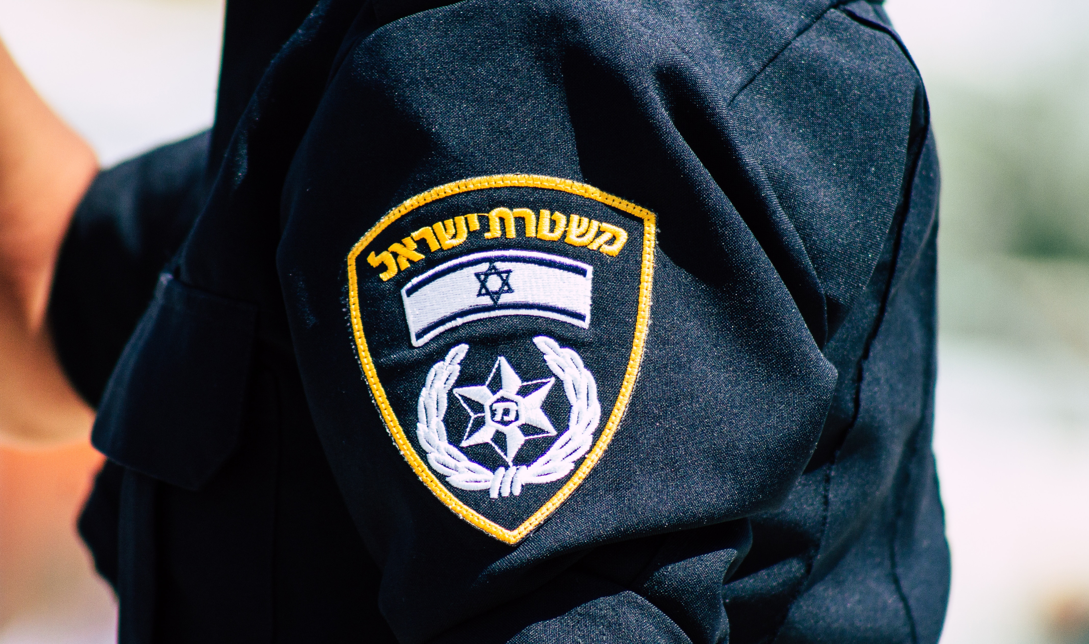 עבודות שירות בלבד לשוטר לשעבר שביצע עבירות מין בילדה בת שש עבודות שירות בלבד לשוטר לשעבר שביצע עבירות מין בילדה בת שש