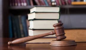 ביטול אישום משמעתי לסטודנט למשפטים בעבירות הונאה במרכז האקדמי למשפט ועסקים