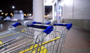 ביטול כתב אישום ללקוח שהואשם שתקף ופצע מוכרן במרכול במרכז הארץ