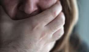 מאסר על תנאי בלבד ללקוח שהוגשו נגדו 5 כתבי אישום על תקיפת ילדיו וגרושתו