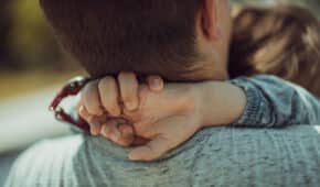 החזרת ילדים שהוצאו בכוח ממשמורת הוריהם על ידי שירותי הרווחה