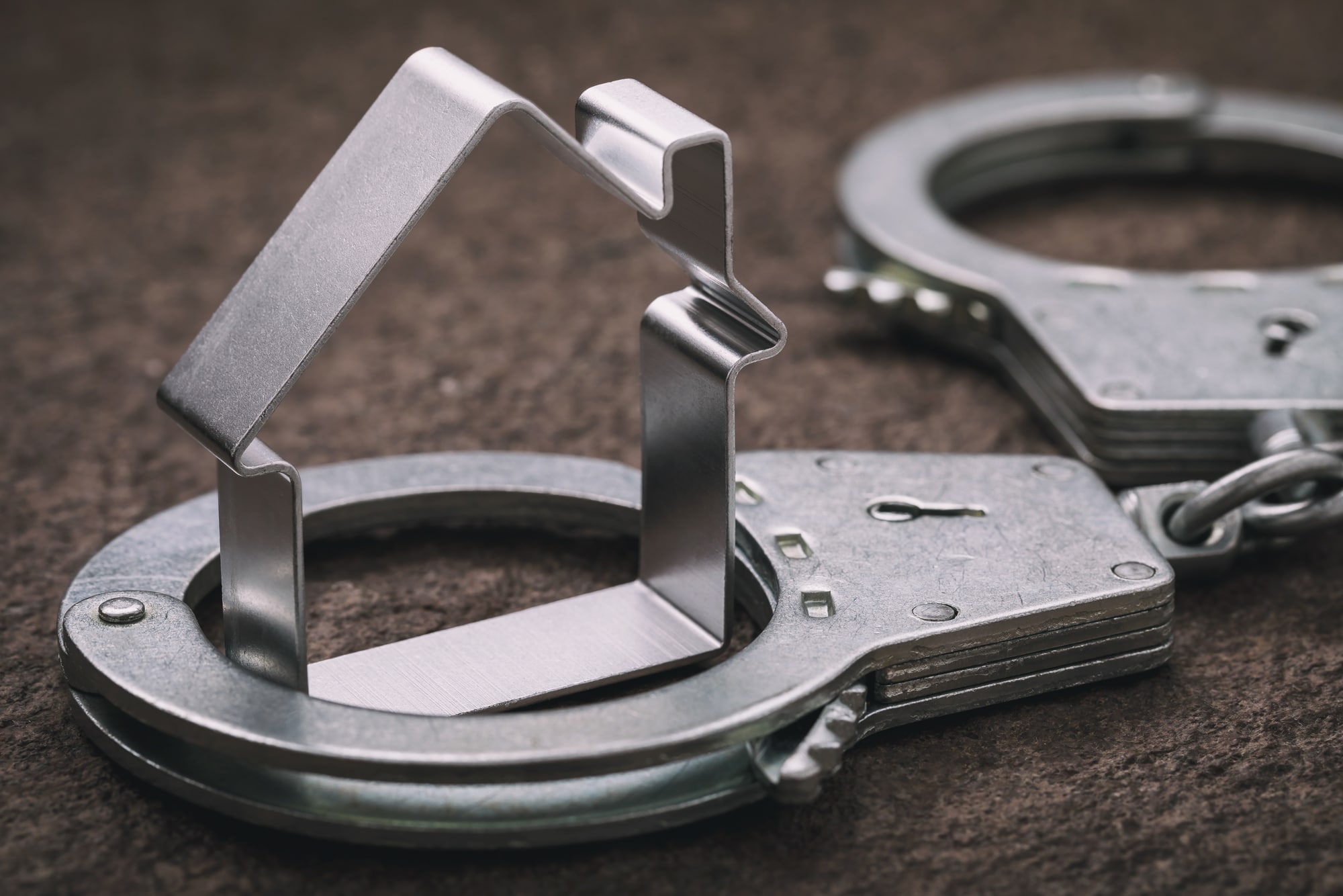 שינוי או ביטול תנאי מעצר בית - כל מה שצריך לדעת