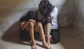 שחרור ממעצר לקוח שנחשד באונס שתי קטינות בנות 10 במושב באזור השרון