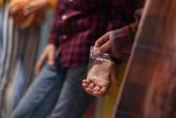 סגירת תיק פלילי לצעיר נורמטיבי שנעצר בחשד שסחר בסמים מסוכנים