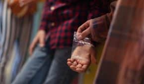 סגירת תיק פלילי לצעיר נורמטיבי שנעצר בחשד שסחר בסמים מסוכנים