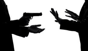 עבירות פרוטקשן וסחיטת דמי חסות – סוגים ועונשים