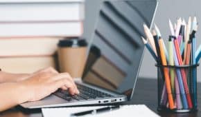 ביטול איסור היבחנות מקוונת מהבית לסטודנטית למשפטים במרכז האקדמי למשפט ועסקים