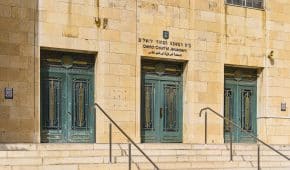 שישה חודשי עבודות שירות בלבד ללקוח שהורשע בבעילה אסורה בהסכמה של קטינה בת 13