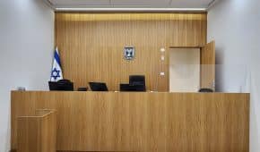 מאסר על תנאי בלבד ללקוח שהורשע בתקיפה חבלנית של גרושתו