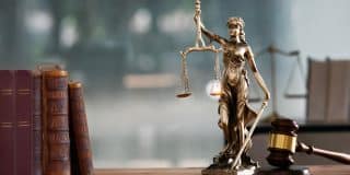 עיכוב הליכים ללקוח שהואשם בגרימת חבלה חמורה במהלך משחק כדורסל