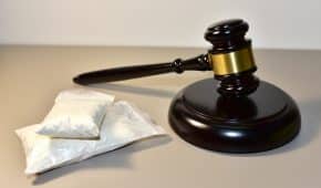 אי הרשעה לעורך דין מוכר שהואשם בהחזקת קוקאין שלא לצריכה עצמית